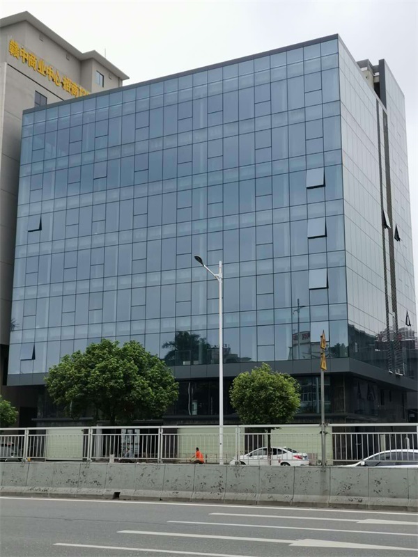 隱框玻璃幕墻施工費用-中東幕墻